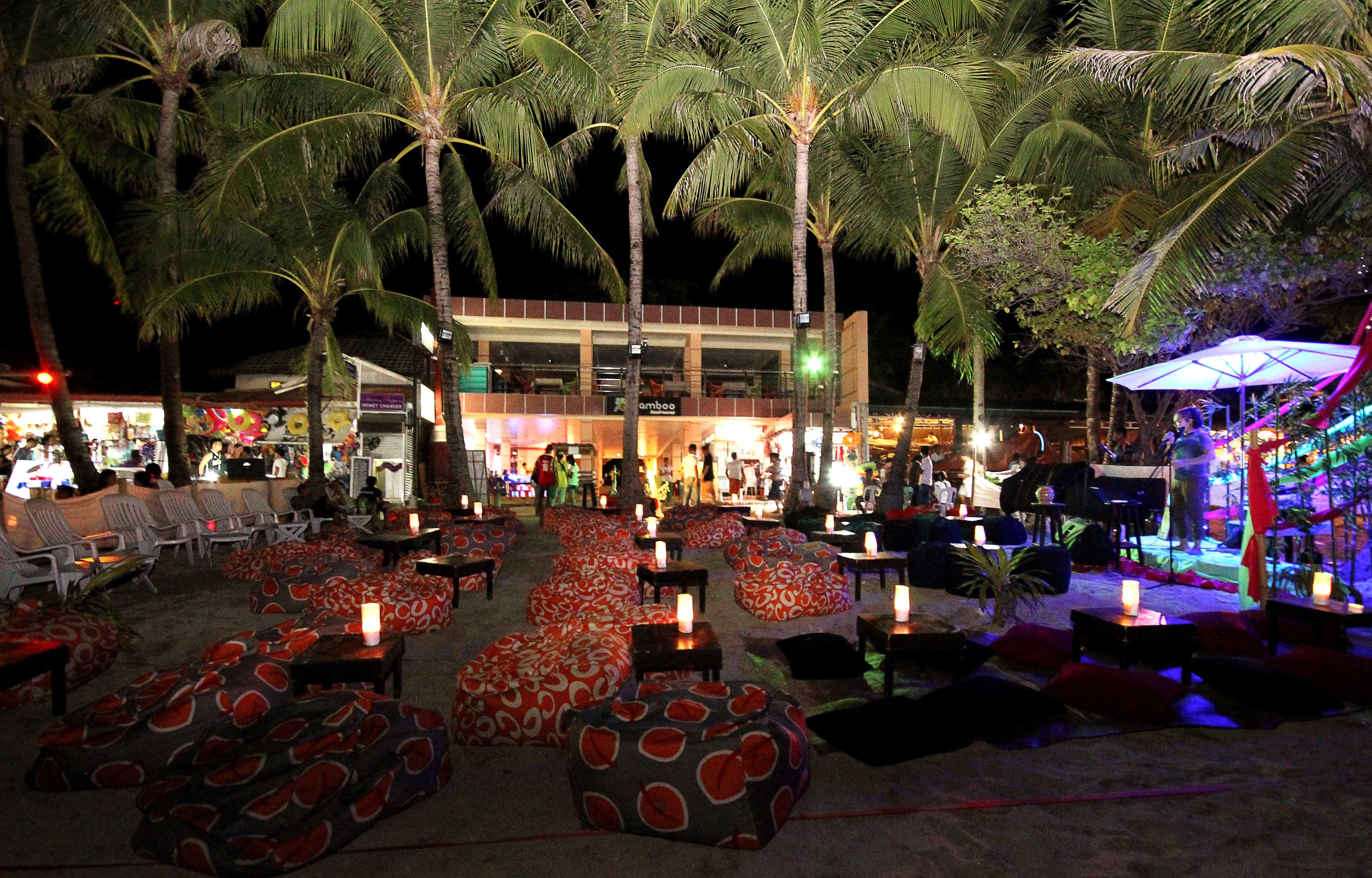 Bamboo Beach Resort & Restaurant Manoc-Manoc Dış mekan fotoğraf