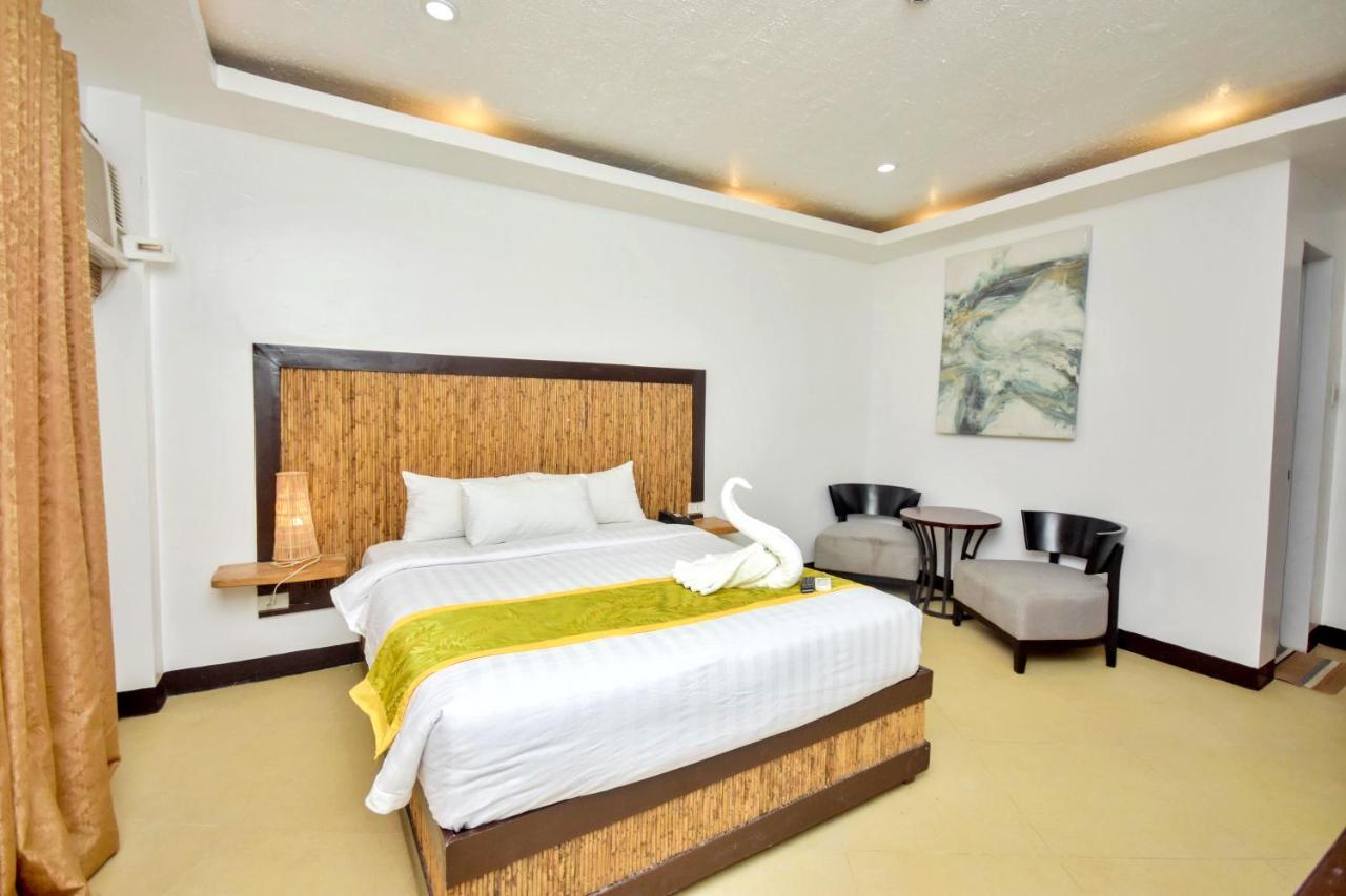 Bamboo Beach Resort & Restaurant Manoc-Manoc Dış mekan fotoğraf