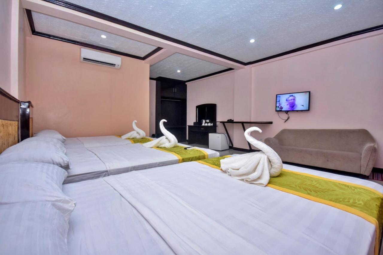 Bamboo Beach Resort & Restaurant Manoc-Manoc Dış mekan fotoğraf
