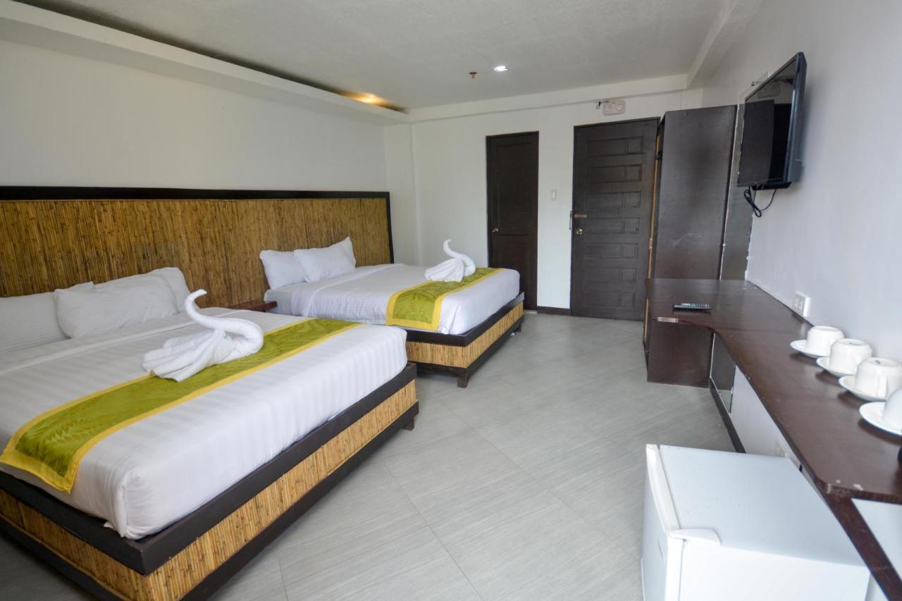 Bamboo Beach Resort & Restaurant Manoc-Manoc Dış mekan fotoğraf