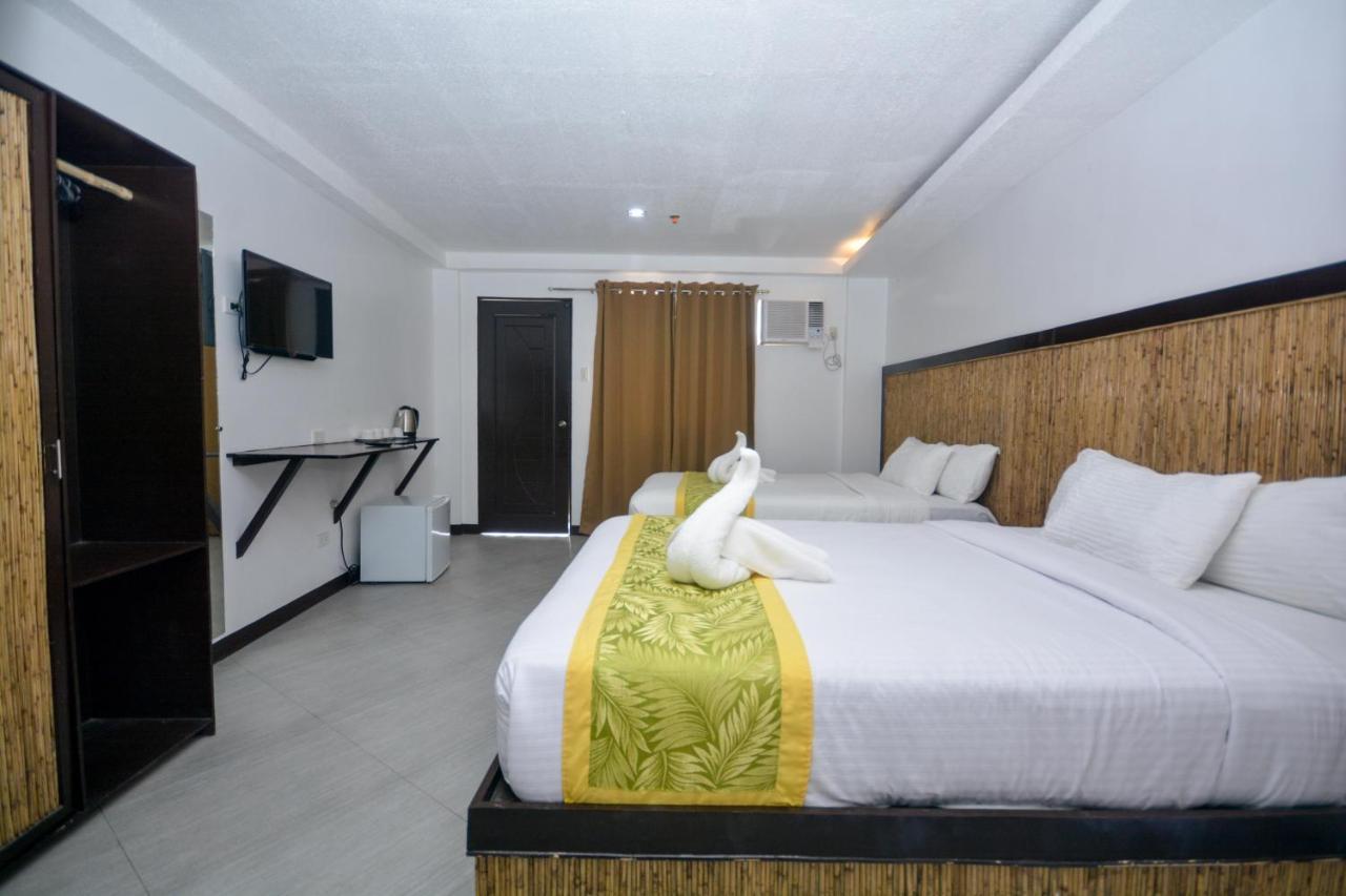 Bamboo Beach Resort & Restaurant Manoc-Manoc Dış mekan fotoğraf