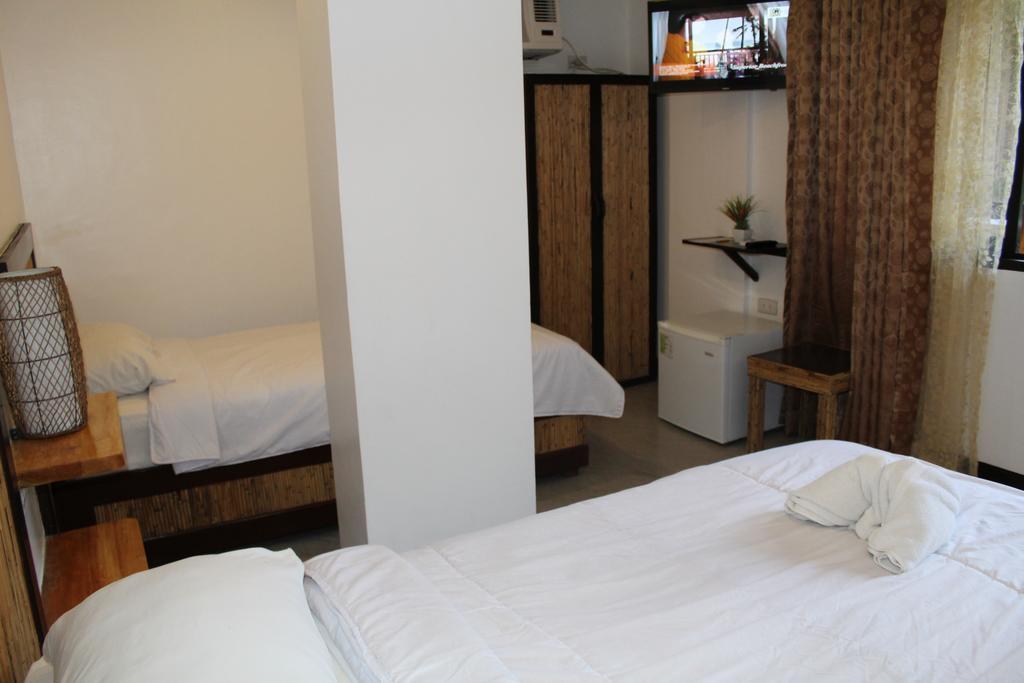 Bamboo Beach Resort & Restaurant Manoc-Manoc Dış mekan fotoğraf