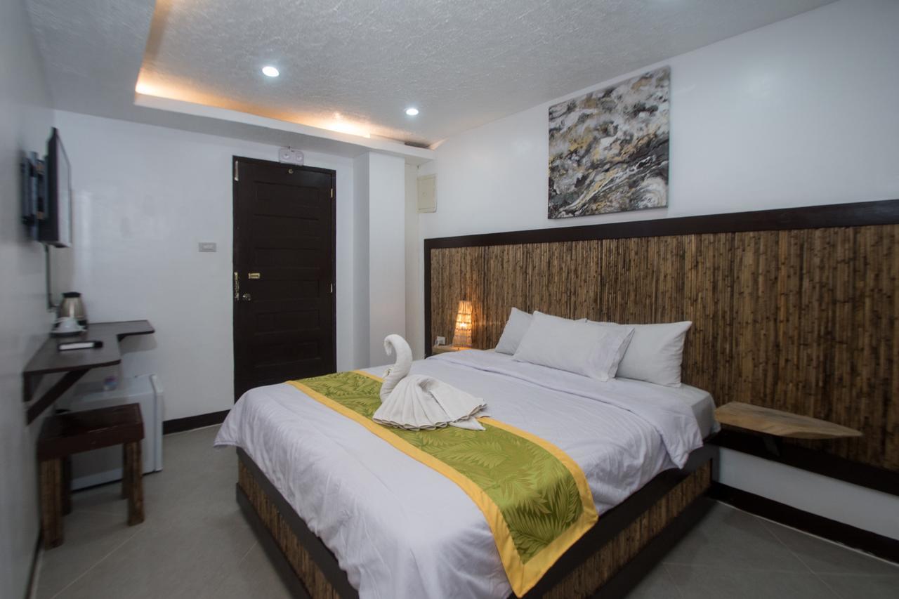 Bamboo Beach Resort & Restaurant Manoc-Manoc Dış mekan fotoğraf